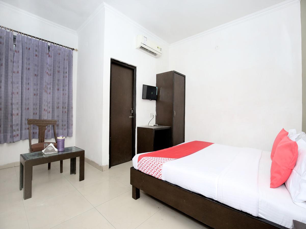 Oyo 12972 Hotel Krishna Castle 암리차르 외부 사진