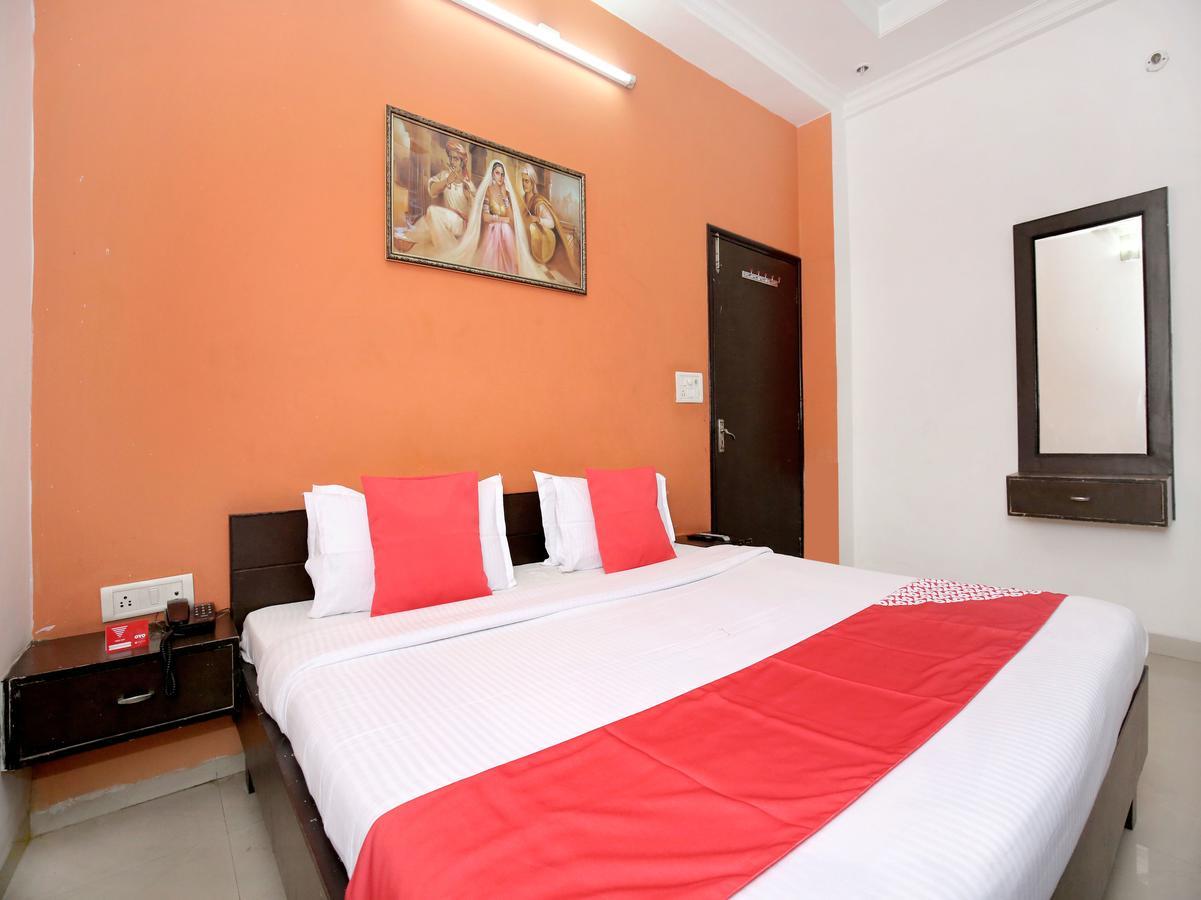 Oyo 12972 Hotel Krishna Castle 암리차르 외부 사진