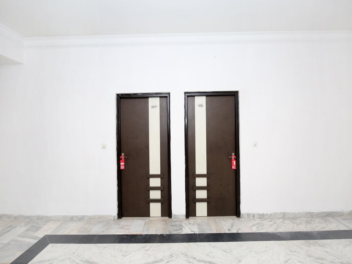 Oyo 12972 Hotel Krishna Castle 암리차르 외부 사진